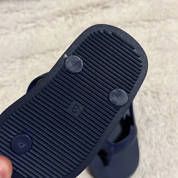 (3 for $10) old navy blue flip flops with strap - Picture 3 of 3
